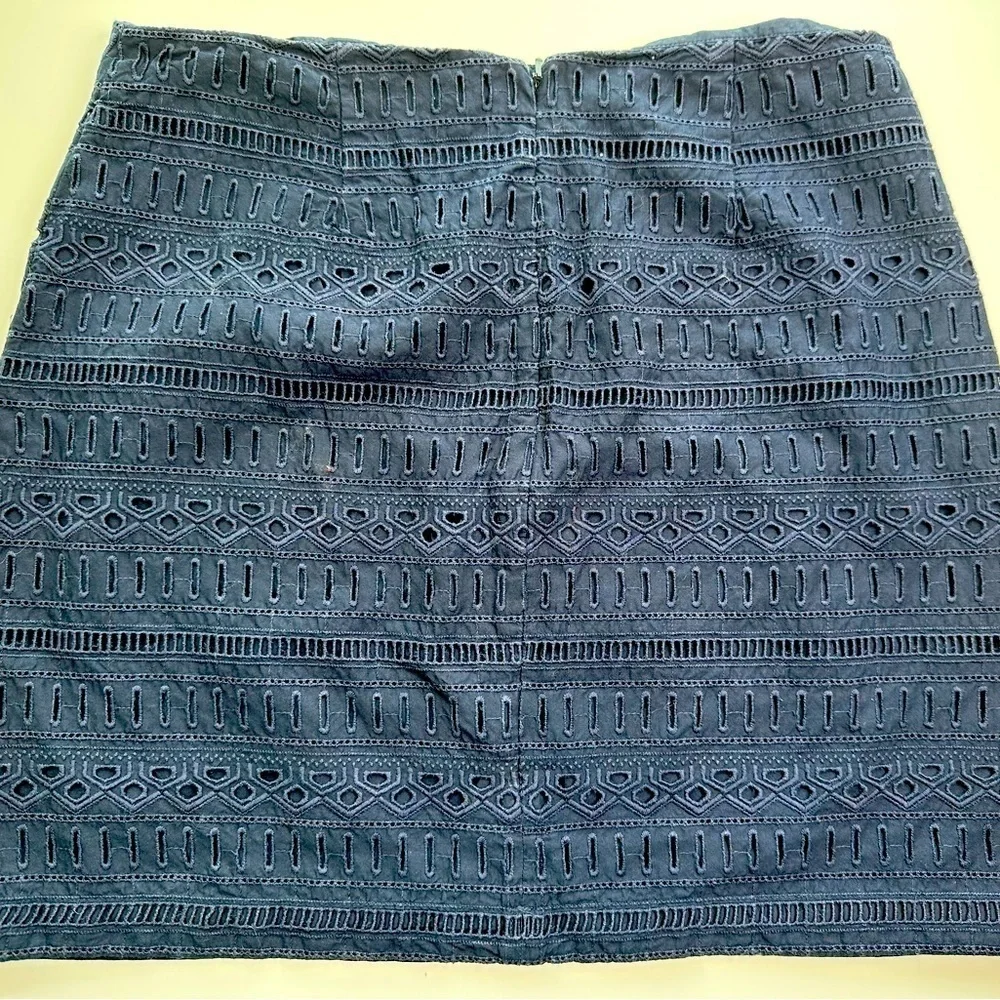 Navy Gap embroidered‎ skirt